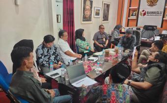 Bawaslu Bangka Selatan Lakukan Konsultasi Strategis dengan Bawaslu Provinsi Kepulauan Bangka Belitung