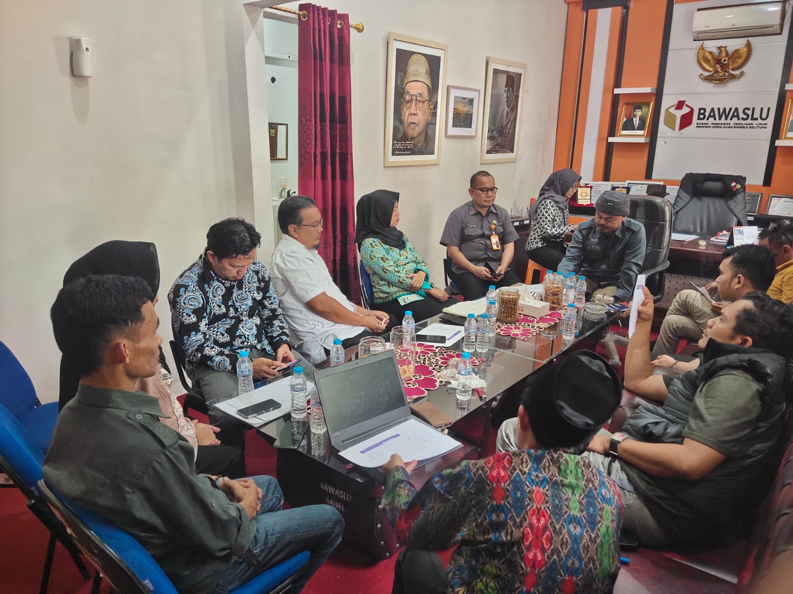 Bawaslu Bangka Selatan Lakukan Konsultasi Strategis dengan Bawaslu Provinsi Kepulauan Bangka Belitung