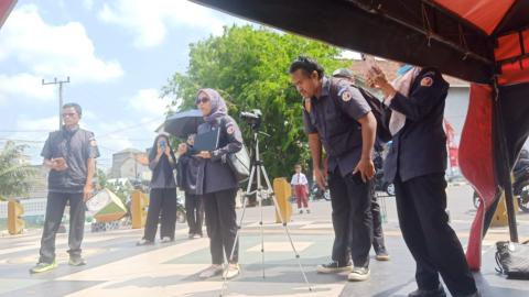 Behind the scane