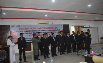 Bawaslu Bangka Selatan Lantik 24 Anggota Panwascam untuk Pilkada 2024