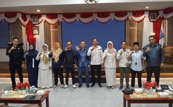 Ketua Bawaslu Bangka Selatan Hadiri Sosialisasi Monitoring dan Evaluasi Keterbukaan Informasi Badan Publik Tahun 2024 di Kantor Gubernur Kep. Bangka Belitung