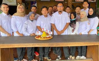 BAWASLU BANGKA SELATAN MERIAHKAN HUT KE-17 DENGAN SEMANGAT KEBERSAMAAN DAN PENGAWASAN PARTISIPATIF