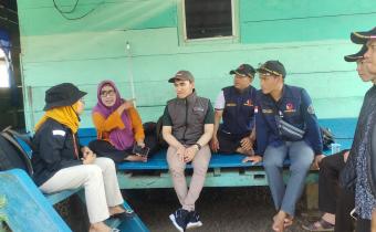 Tim Bawaslu Bangka Selatan berdiskusi langsung dengan masyarakat Pulau Lepar dalam rangka Coktas, Kamis (28/08/2025)