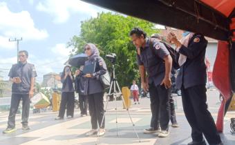 Behind the scane
